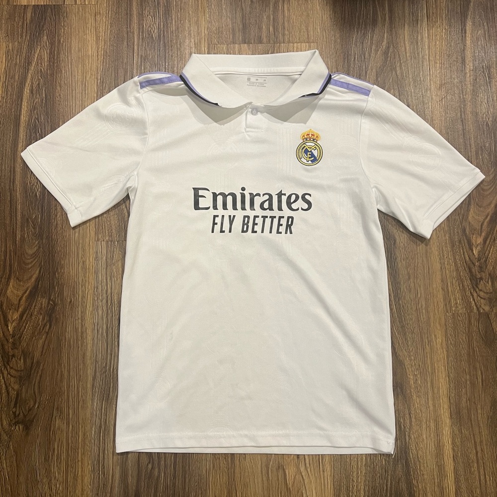 Real Madrid Benzema #9 Jersey YOUTH SIZE MEDIUM